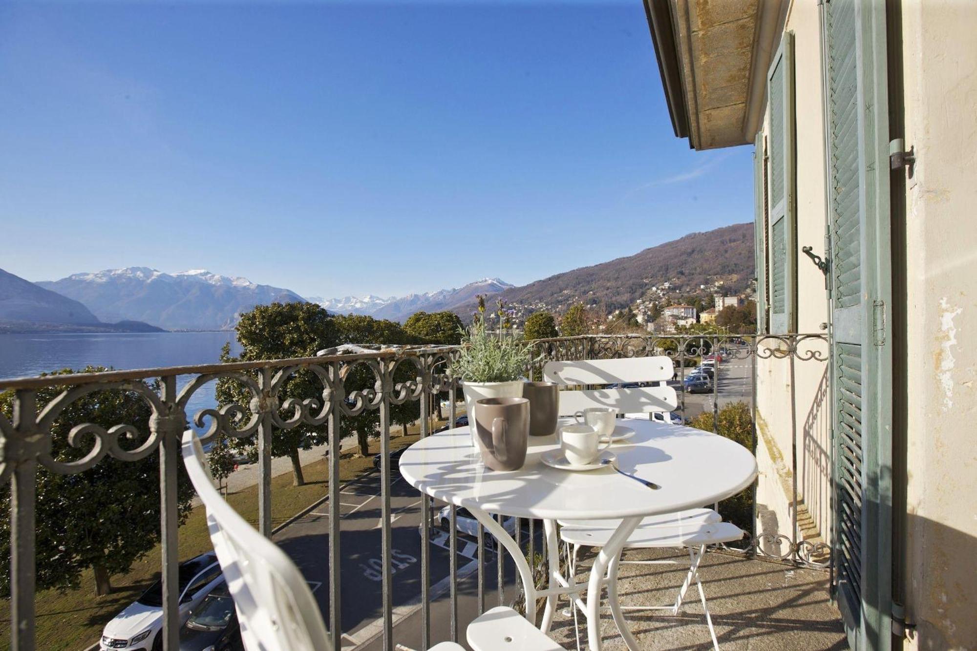 Appartamenti Vista Isola Verbania Bagian luar foto